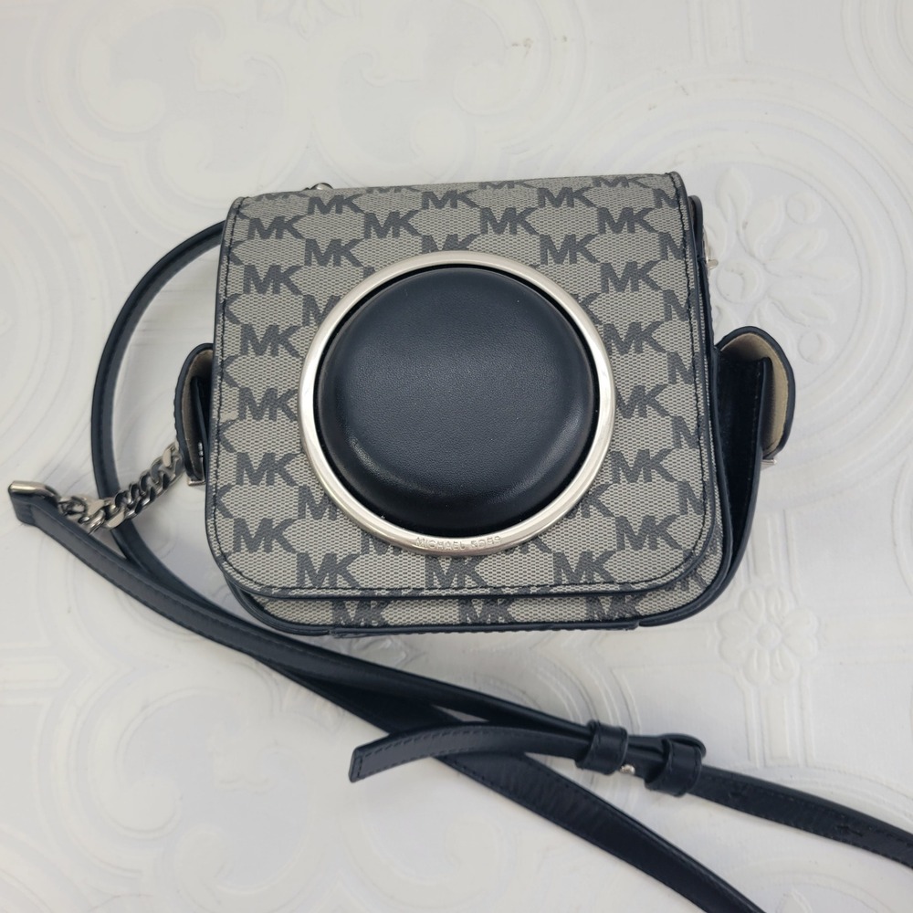 Michael Kors Studio Scout Collection Medium Moulded Camera Bag Black MK Logo New - Picture 12 of 16
